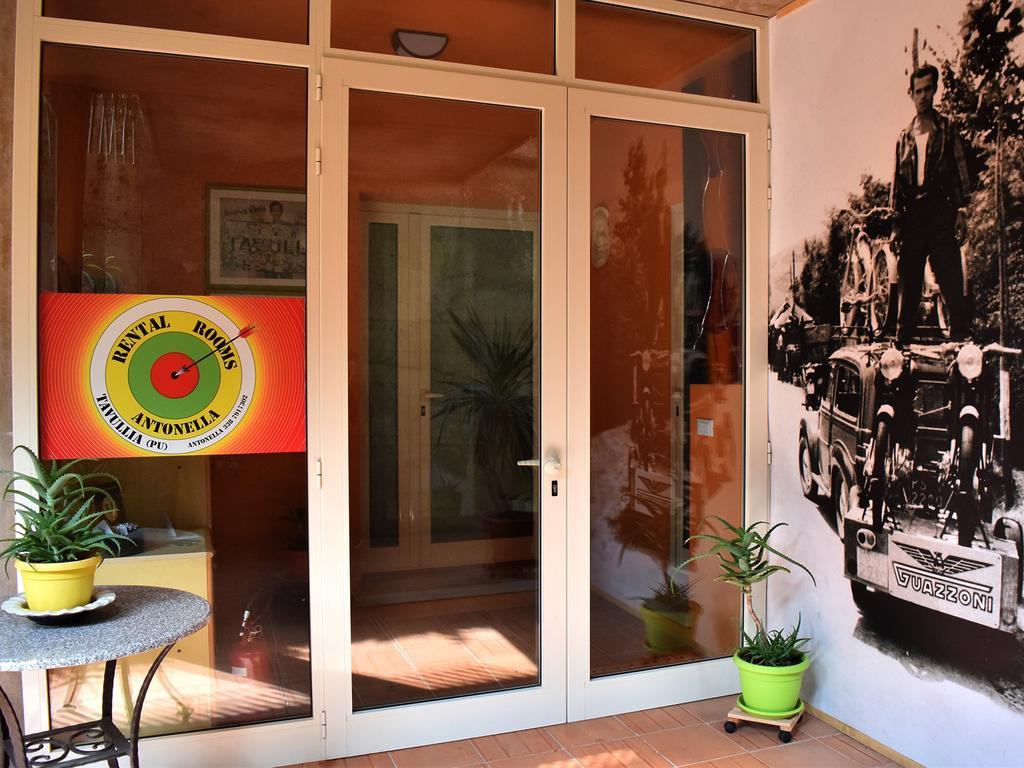 Rental Rooms Antonella Тавулия Екстериор снимка